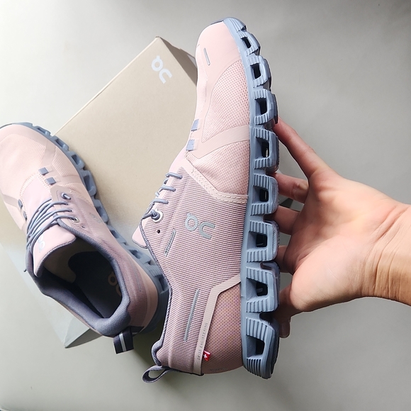 On Running Cloud 5 Waterproof Sneakers - Picture 8 of 15